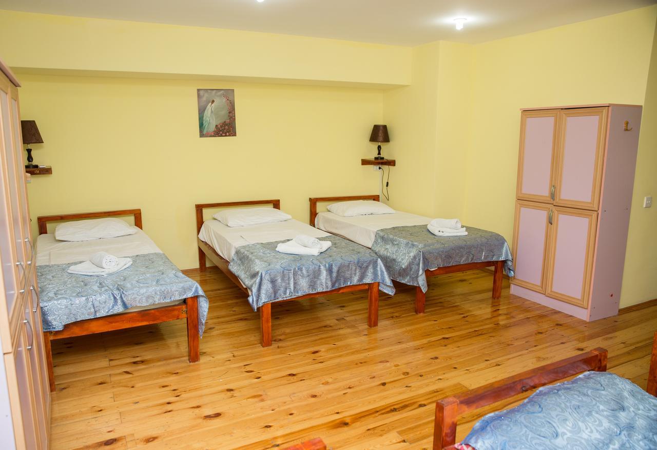Highland Park Hostel バクー エクステリア 写真