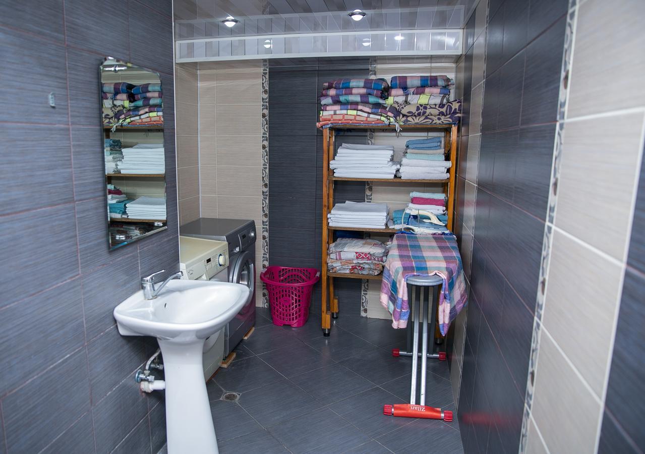 Highland Park Hostel バクー エクステリア 写真